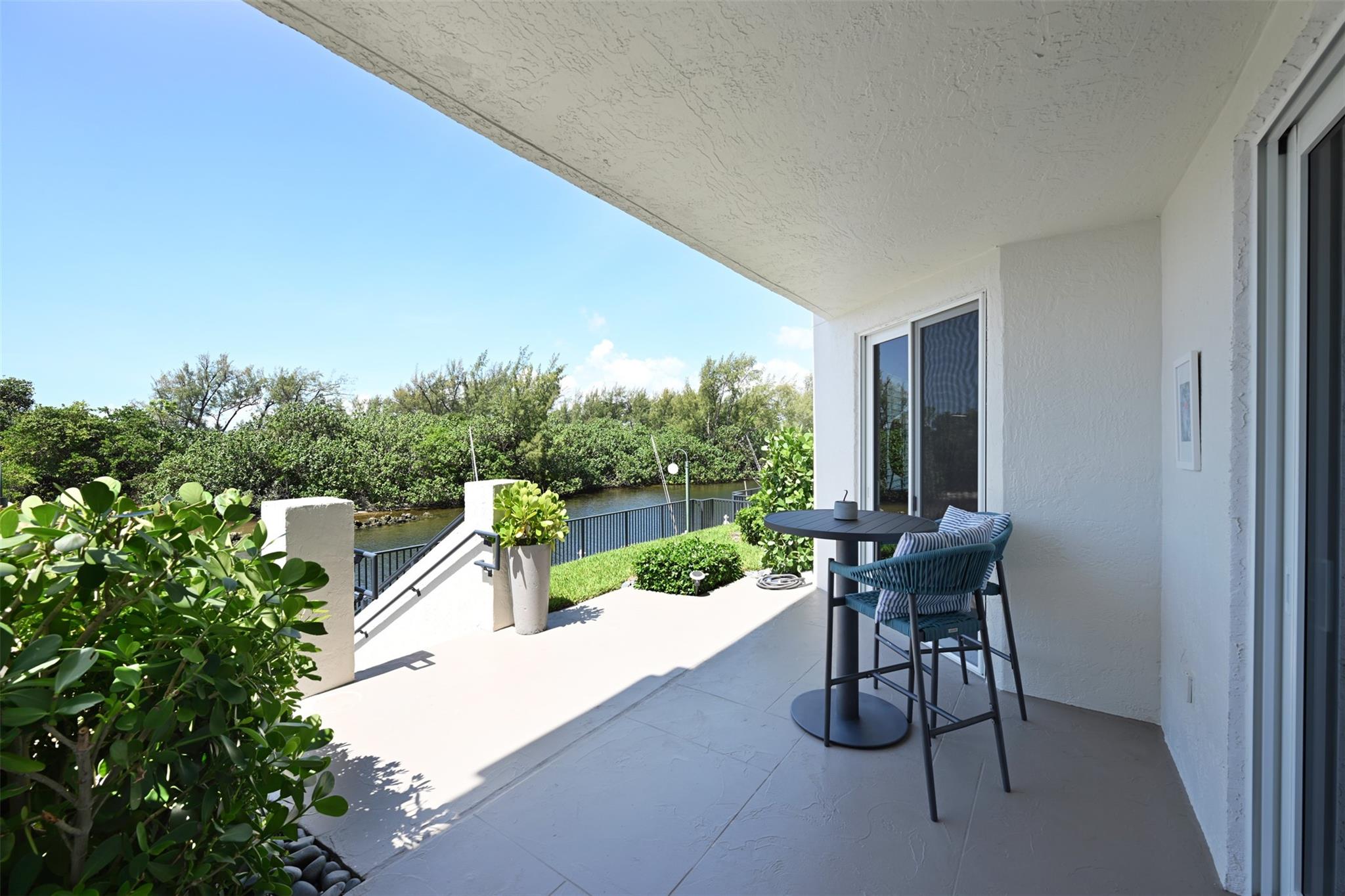 Pompano Beach, Florida, 33062, United States, 2 Bedrooms Bedrooms, ,2 BathroomsBathrooms,Residential,For Sale,1938400