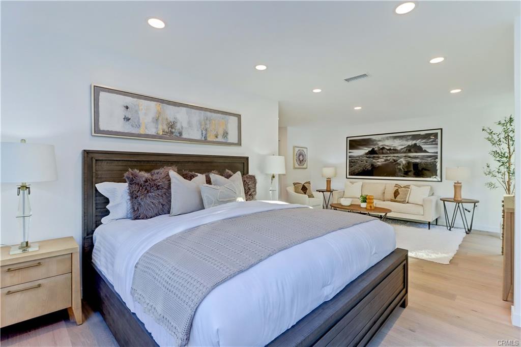 Laguna Woods, California, 92637, United States, 3 Bedrooms Bedrooms, ,1 BathroomBathrooms,Residential,For Sale,1987087