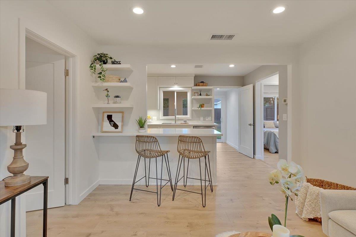 Sacramento, California, 95864, United States, ,Residential,For Sale,1989325