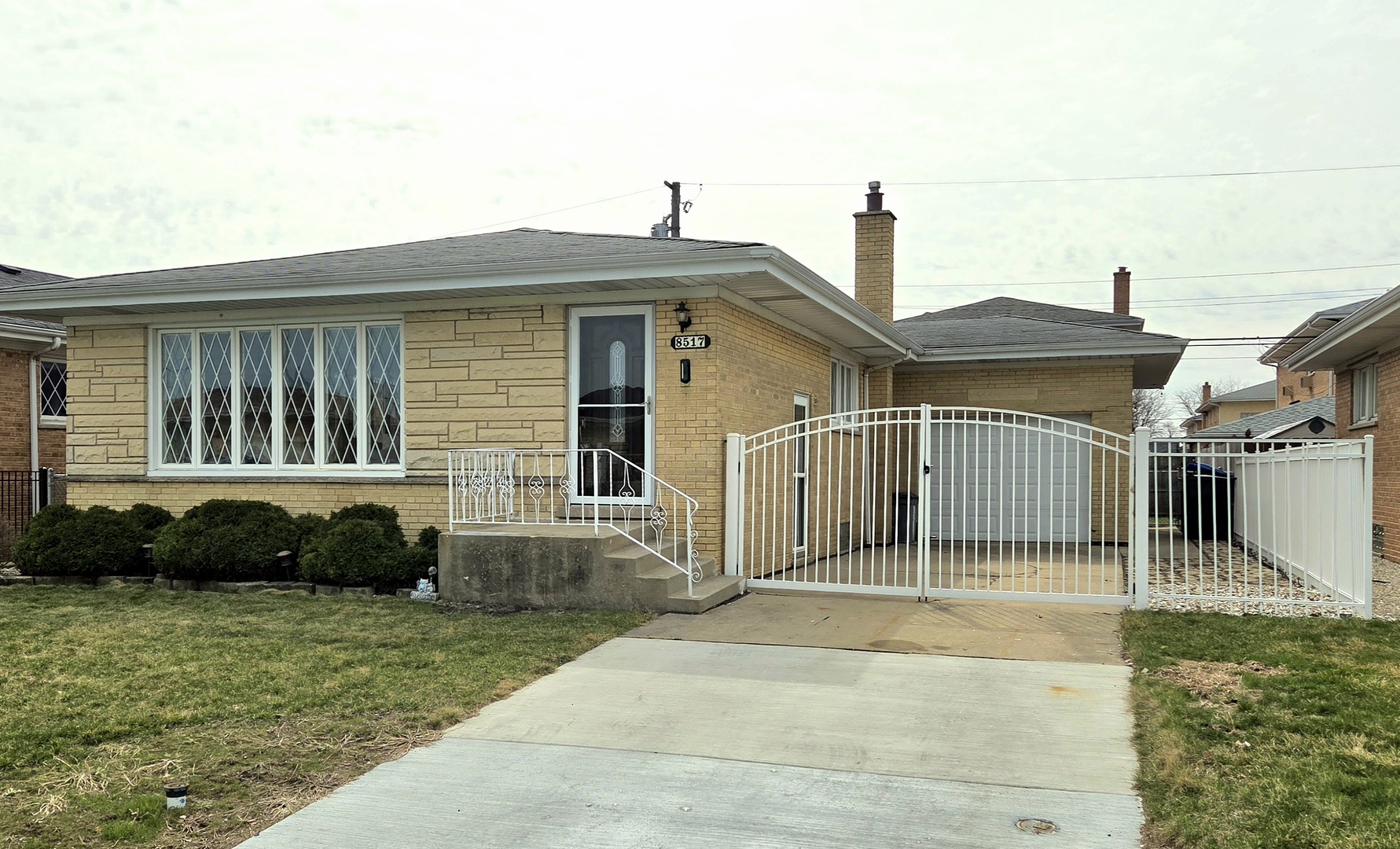Chicago, Illinois, 60656, United States, 2 Bedrooms Bedrooms, ,2 BathroomsBathrooms,Residential,For Sale,2028341