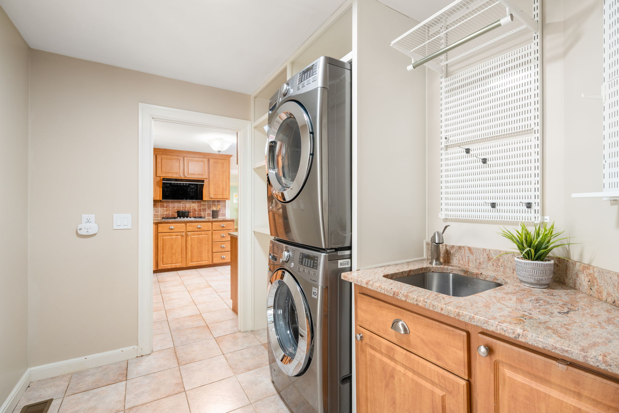  118 Newton Street, Weston, MA, 02493 - 物件實景