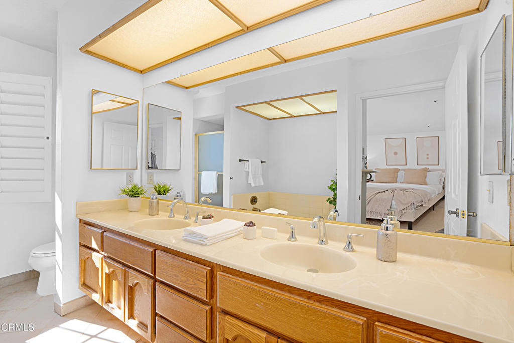 West Hills, California, 91307, United States, 3 Bedrooms Bedrooms, ,2 BathroomsBathrooms,Residential,For Sale,1986464