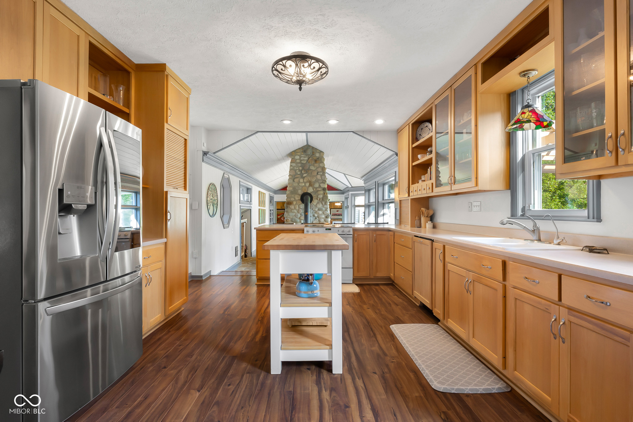 Columbus, Indiana, 47201, United States, 3 Bedrooms Bedrooms, ,3 BathroomsBathrooms,Residential,For Sale,1888305