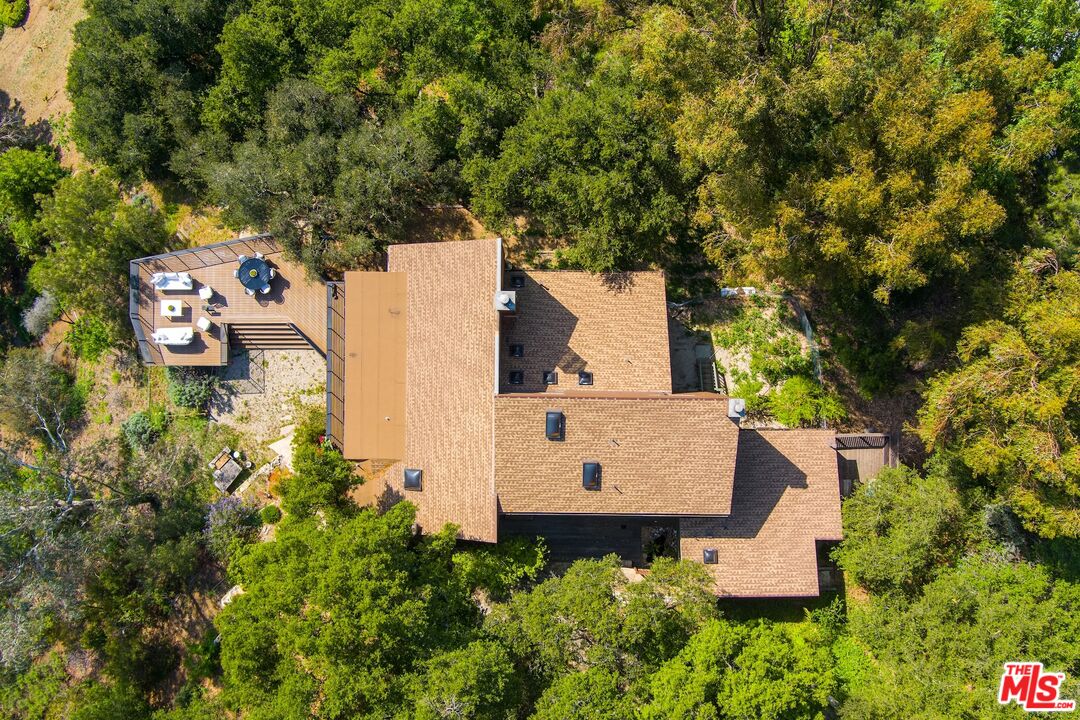 Topanga, California, 90290, United States, 4 Bedrooms Bedrooms, ,5 BathroomsBathrooms,Residential,For Sale,1796839