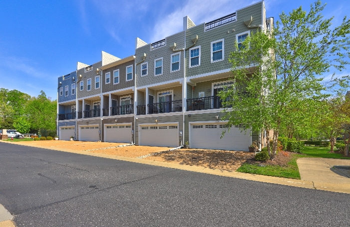 Williamsburg, Virginia, 23188, United States, 2 Bedrooms Bedrooms, ,4 BathroomsBathrooms,Residential,For Sale,1976349