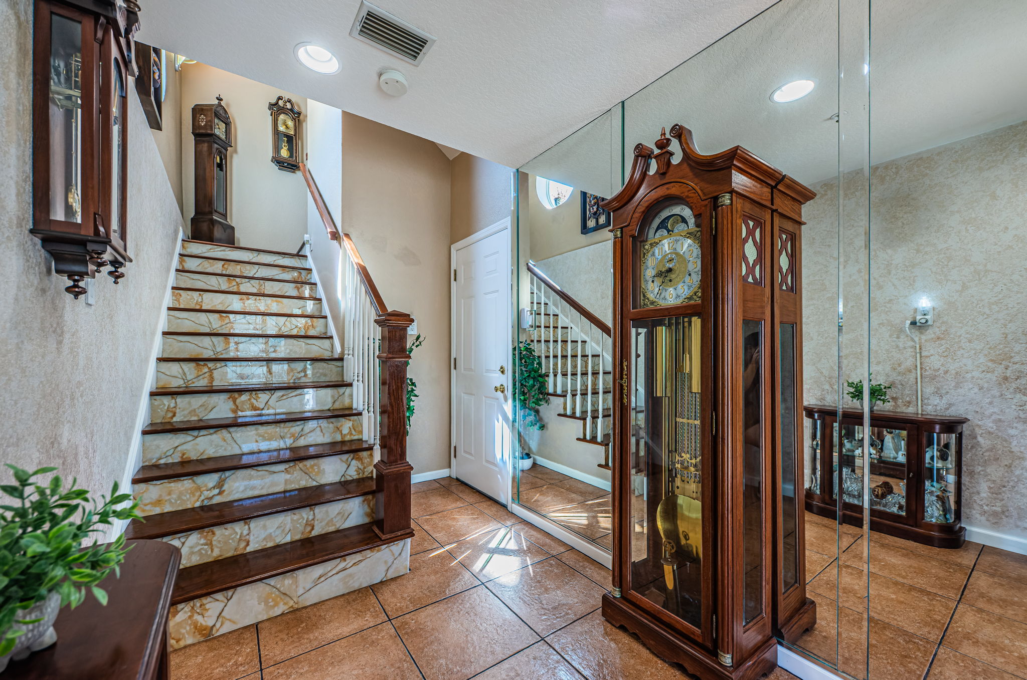 Treasure Island, Florida, 33706, United States, 3 Bedrooms Bedrooms, ,3 BathroomsBathrooms,Residential,For Sale,1981645