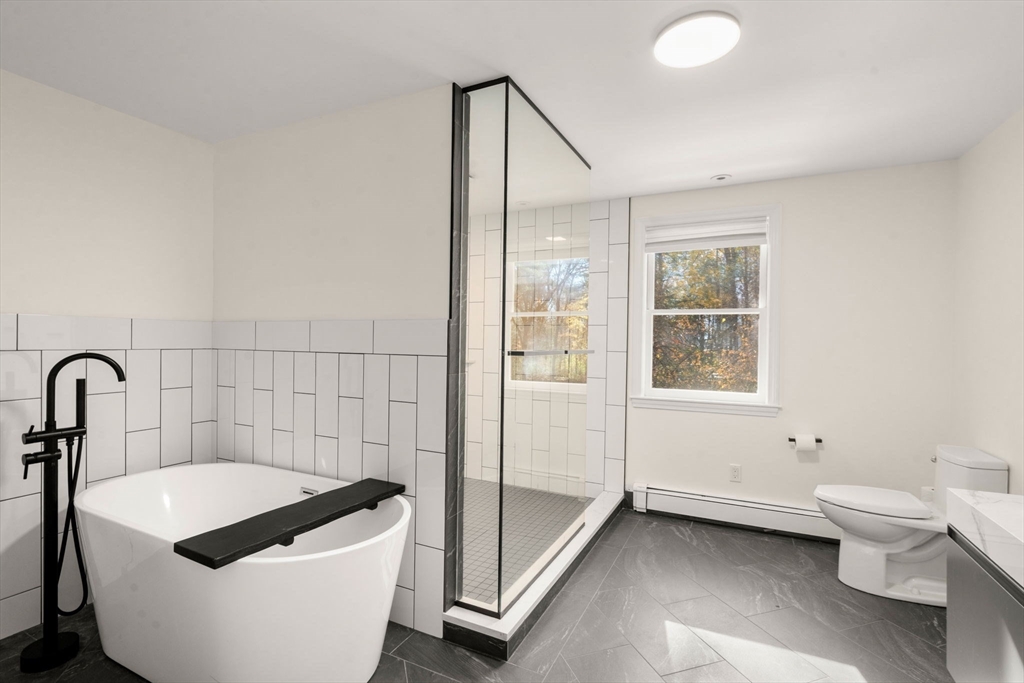 Walpole, Massachusetts, 02081, United States, 4 Bedrooms Bedrooms, ,4 BathroomsBathrooms,Residential,For Sale,1987866