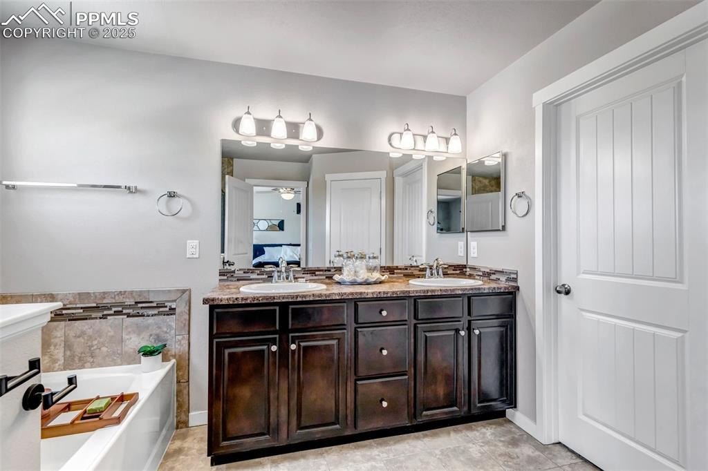 Colorado Springs, Colorado, 80925, United States, 5 Bedrooms Bedrooms, ,4 BathroomsBathrooms,Residential,For Sale,1890411