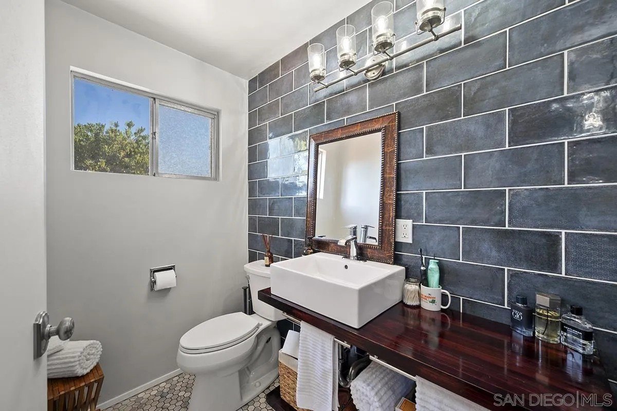 La Mesa, California, 91941, United States, 3 Bedrooms Bedrooms, ,4 BathroomsBathrooms,Residential,For Sale,1911905