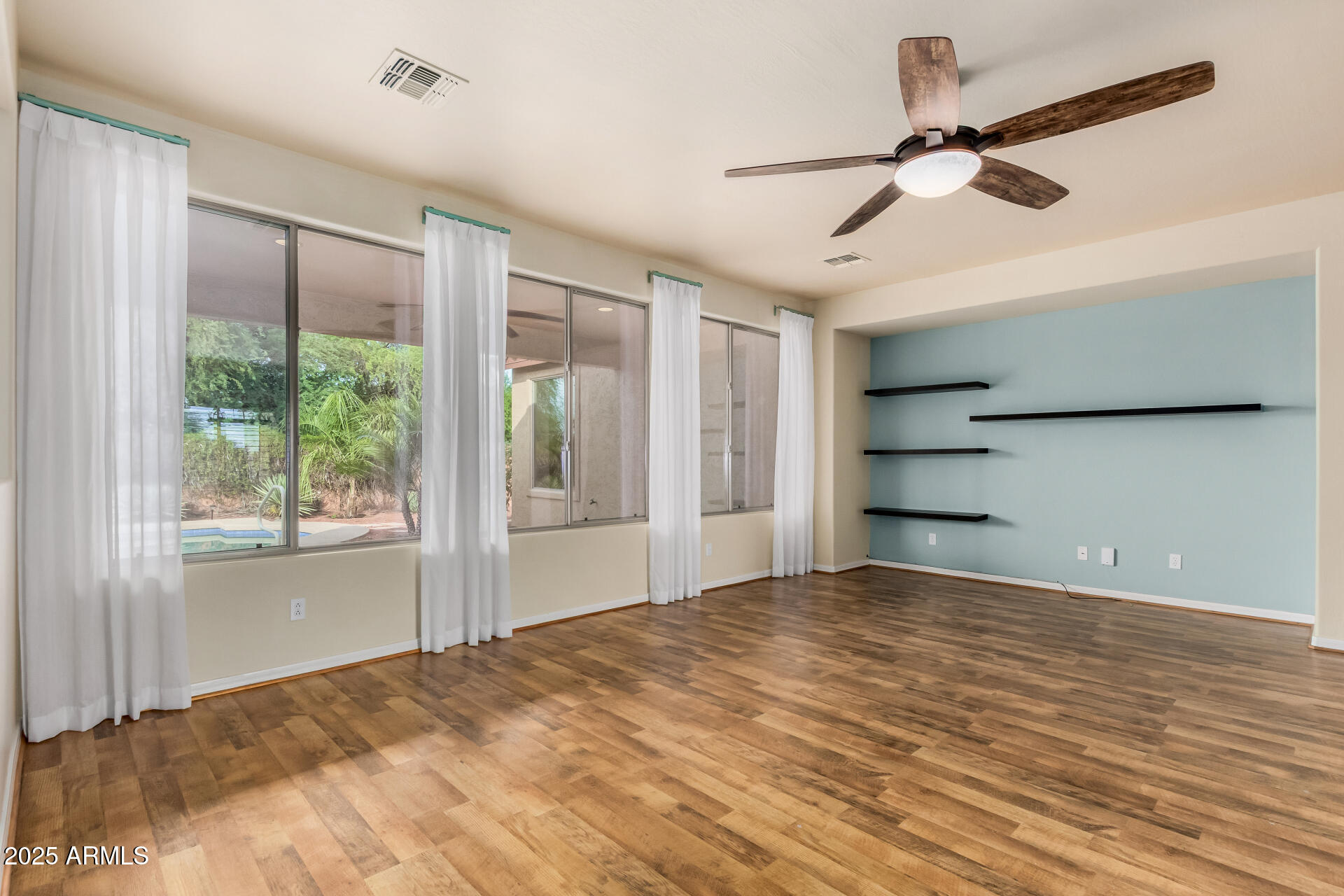 Surprise, Arizona, 85379, United States, 3 Bedrooms Bedrooms, ,2 BathroomsBathrooms,Residential,For Sale,1992144