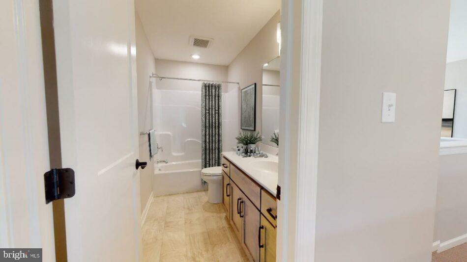 Harrisburg, Pennsylvania, 17112, United States, 4 Bedrooms Bedrooms, ,3 BathroomsBathrooms,Residential,For Sale,1827769
