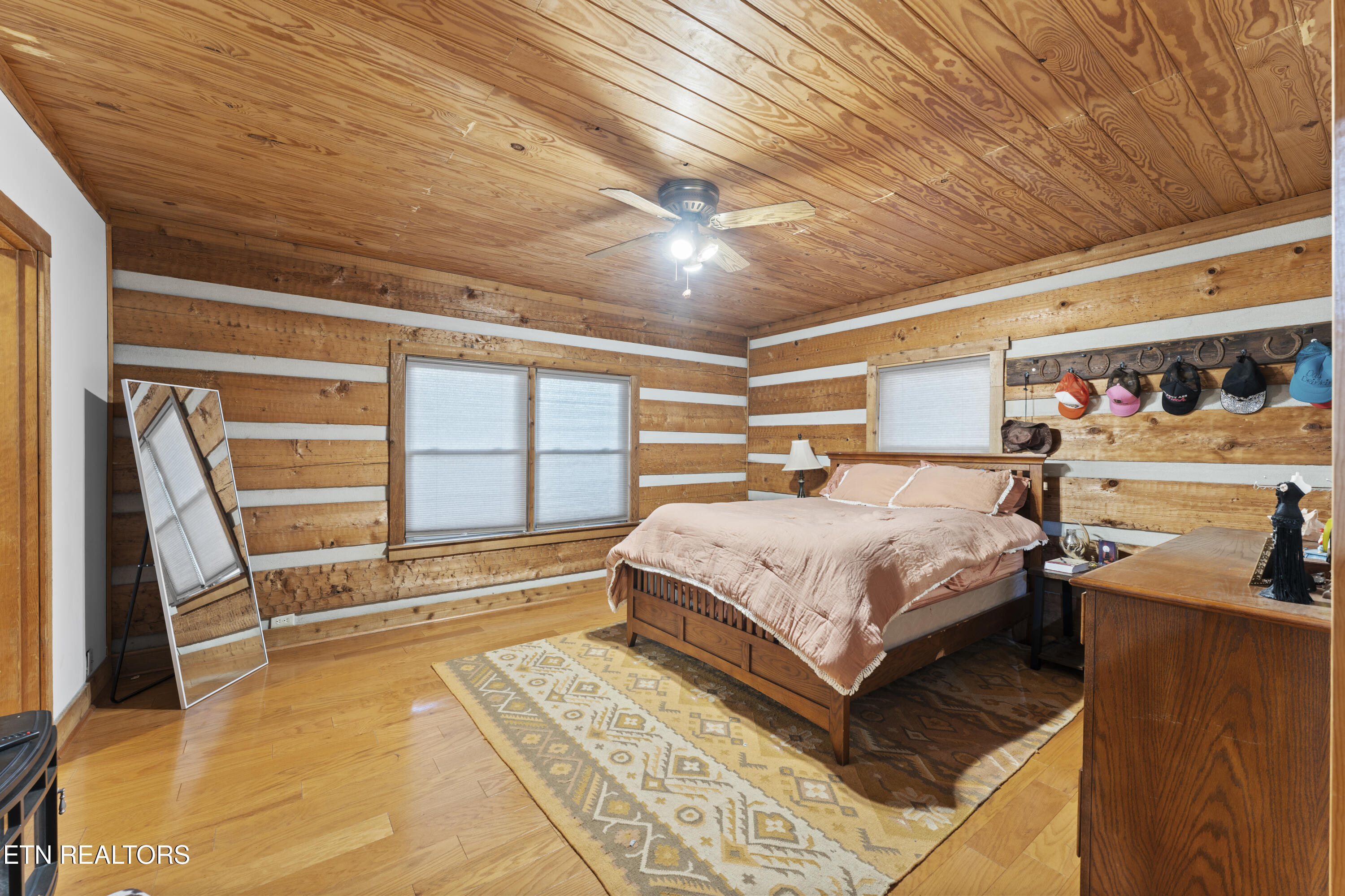 Knoxville, Tennessee, 37922, United States, 4 Bedrooms Bedrooms, ,4 BathroomsBathrooms,Residential,For Sale,1977894