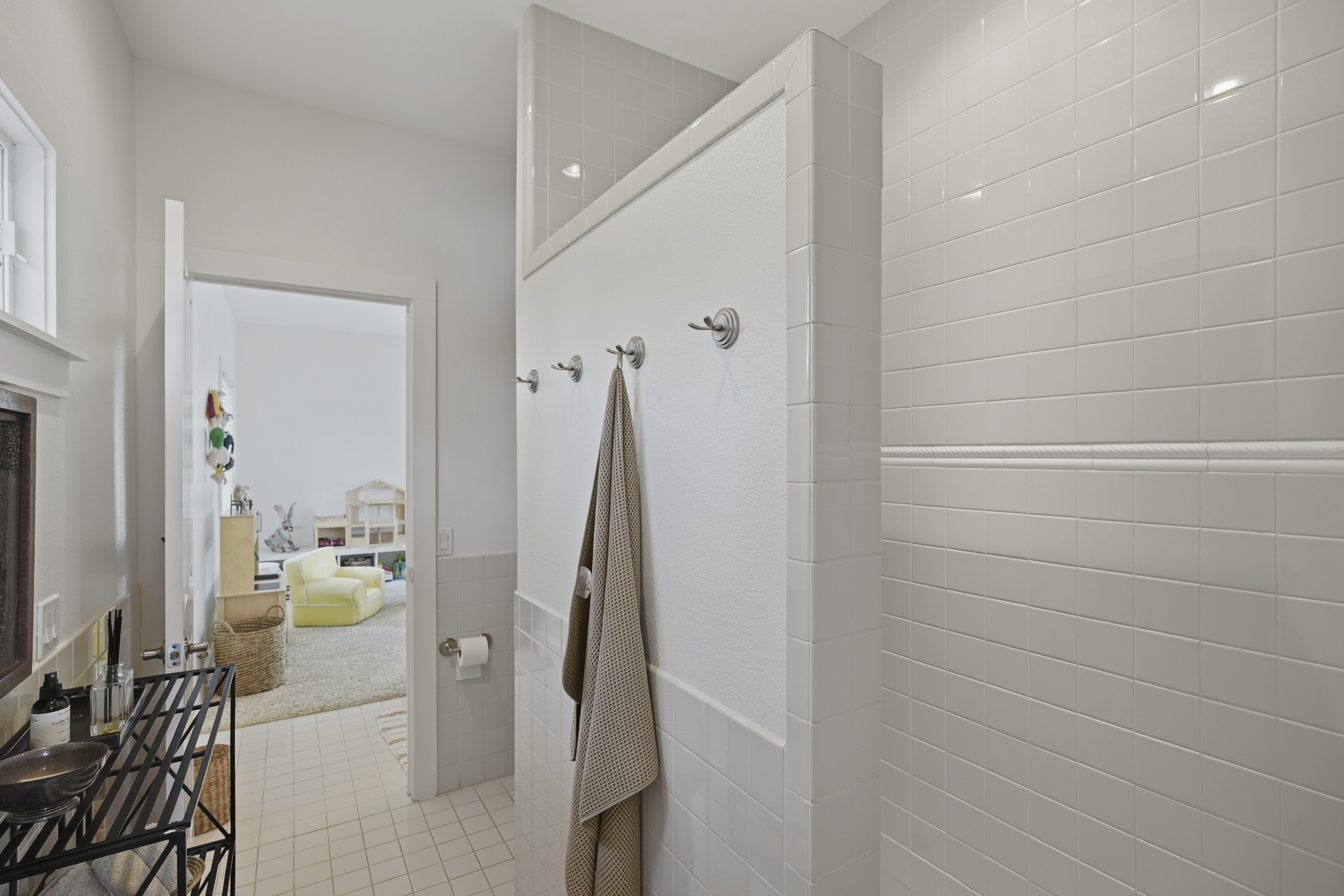  Custom-Designed Home on a 1-Acre - 物件實景