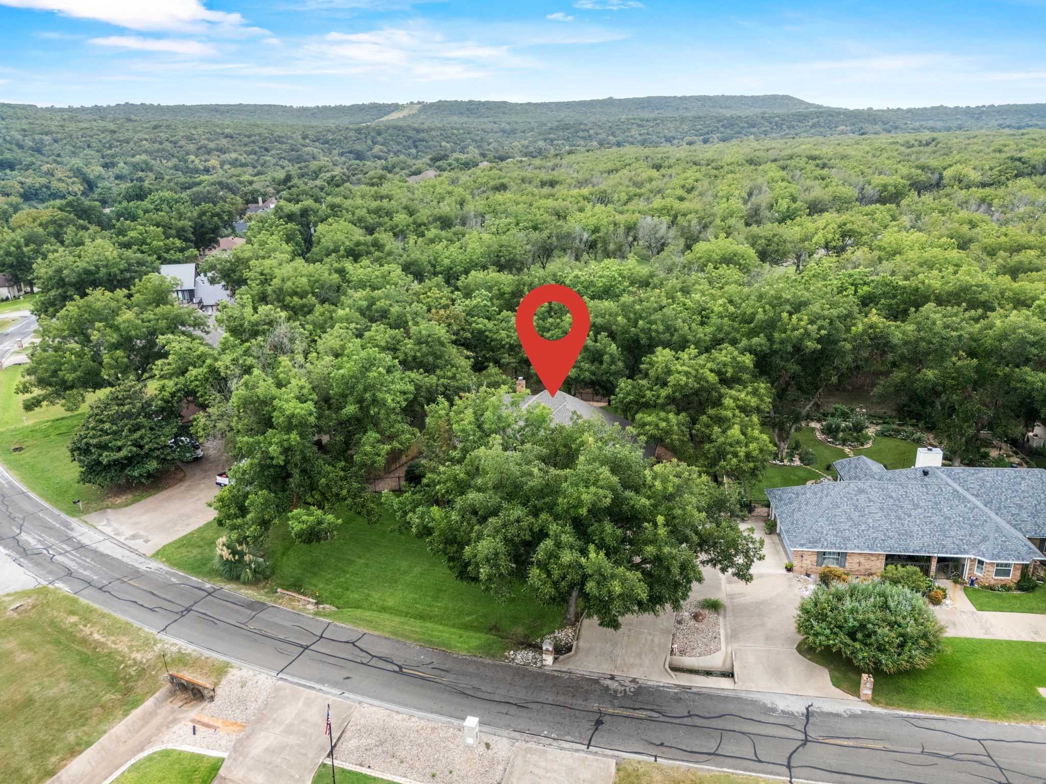Granbury, Texas, 76049, United States, 3 Bedrooms Bedrooms, ,3 BathroomsBathrooms,Residential,For Sale,1927180