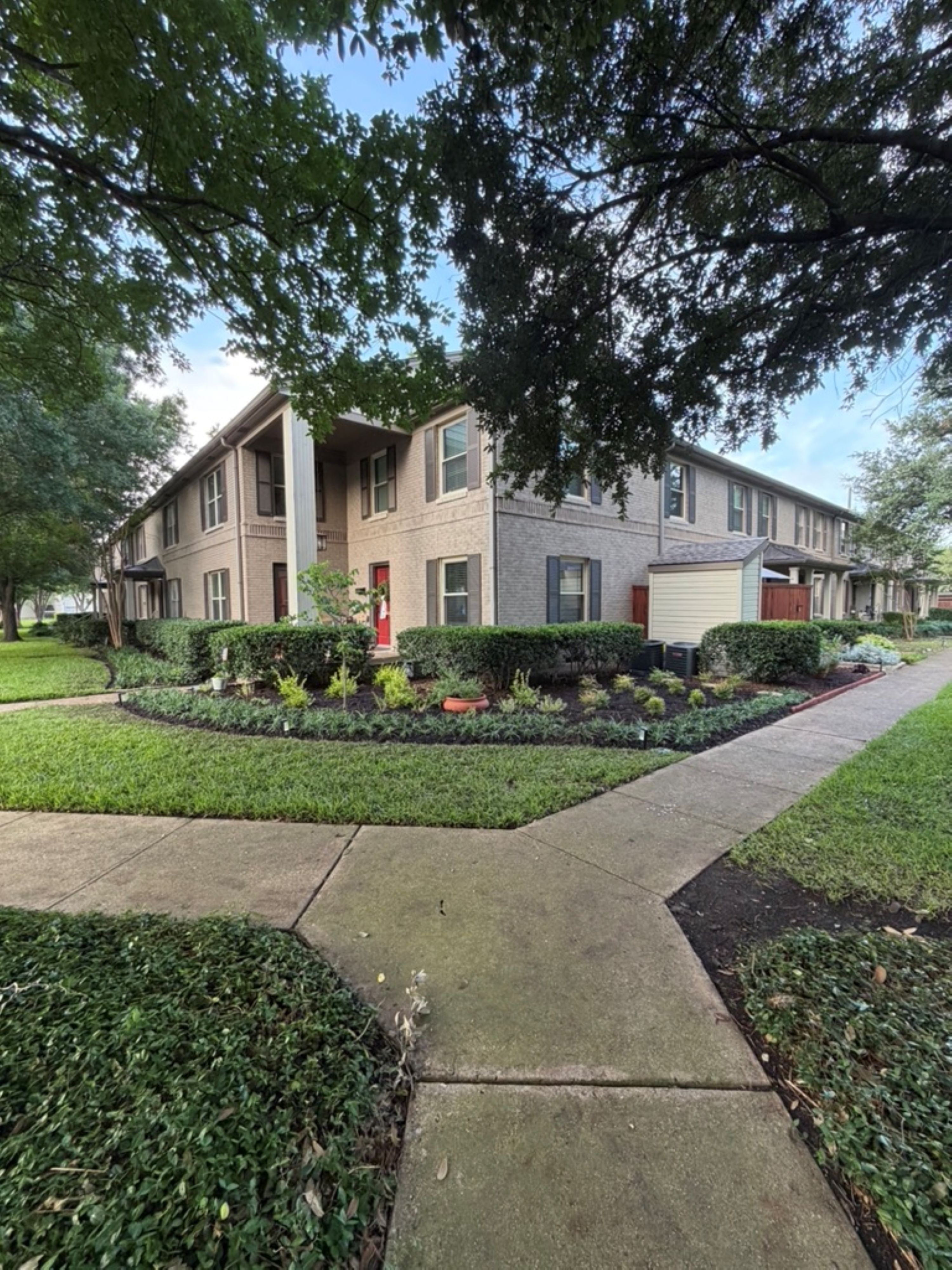  Rare Corner Unit Overlooking the Greenbelt in Sought-After Bordeaux Village - 物件實景