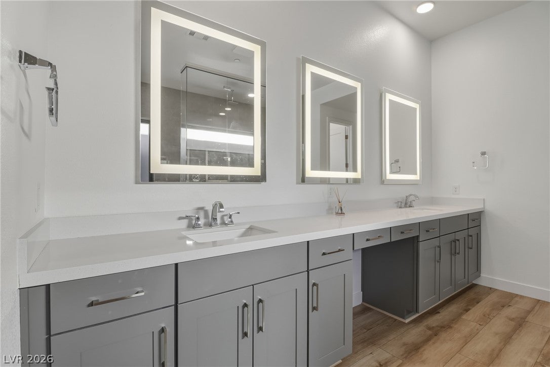 Las Vegas, Nevada, 89138, United States, 4 Bedrooms Bedrooms, ,4 BathroomsBathrooms,Residential,For Sale,2048254