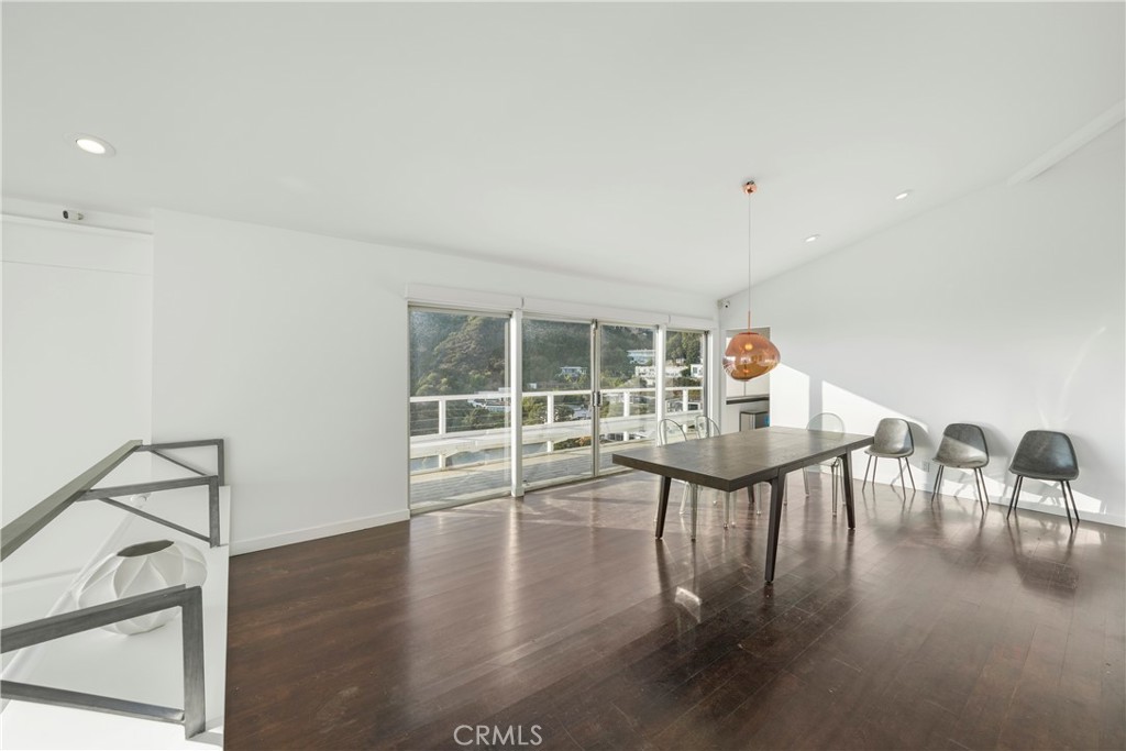 Los Angeles, California, 90069, United States, 3 Bedrooms Bedrooms, ,1 BathroomBathrooms,Residential,For Sale,1897836