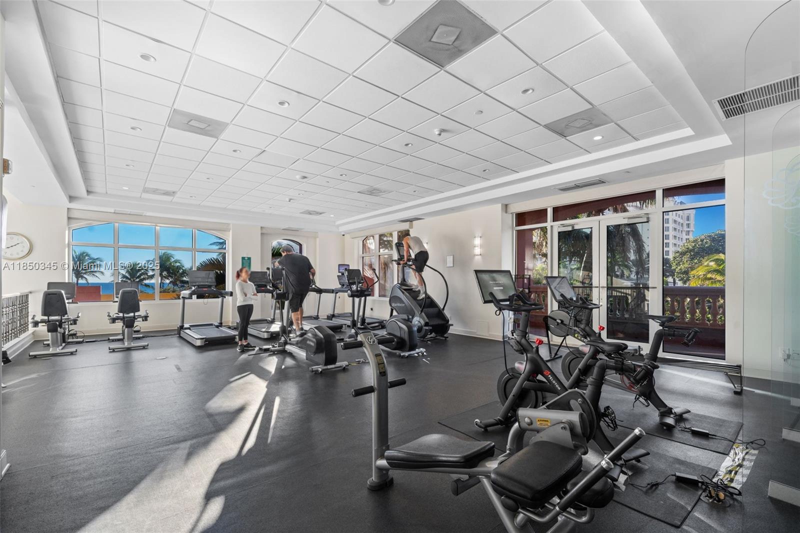 Fort Lauderdale, Florida, 33305, United States, 2 Bedrooms Bedrooms, ,3 BathroomsBathrooms,Residential,For Sale,1907787