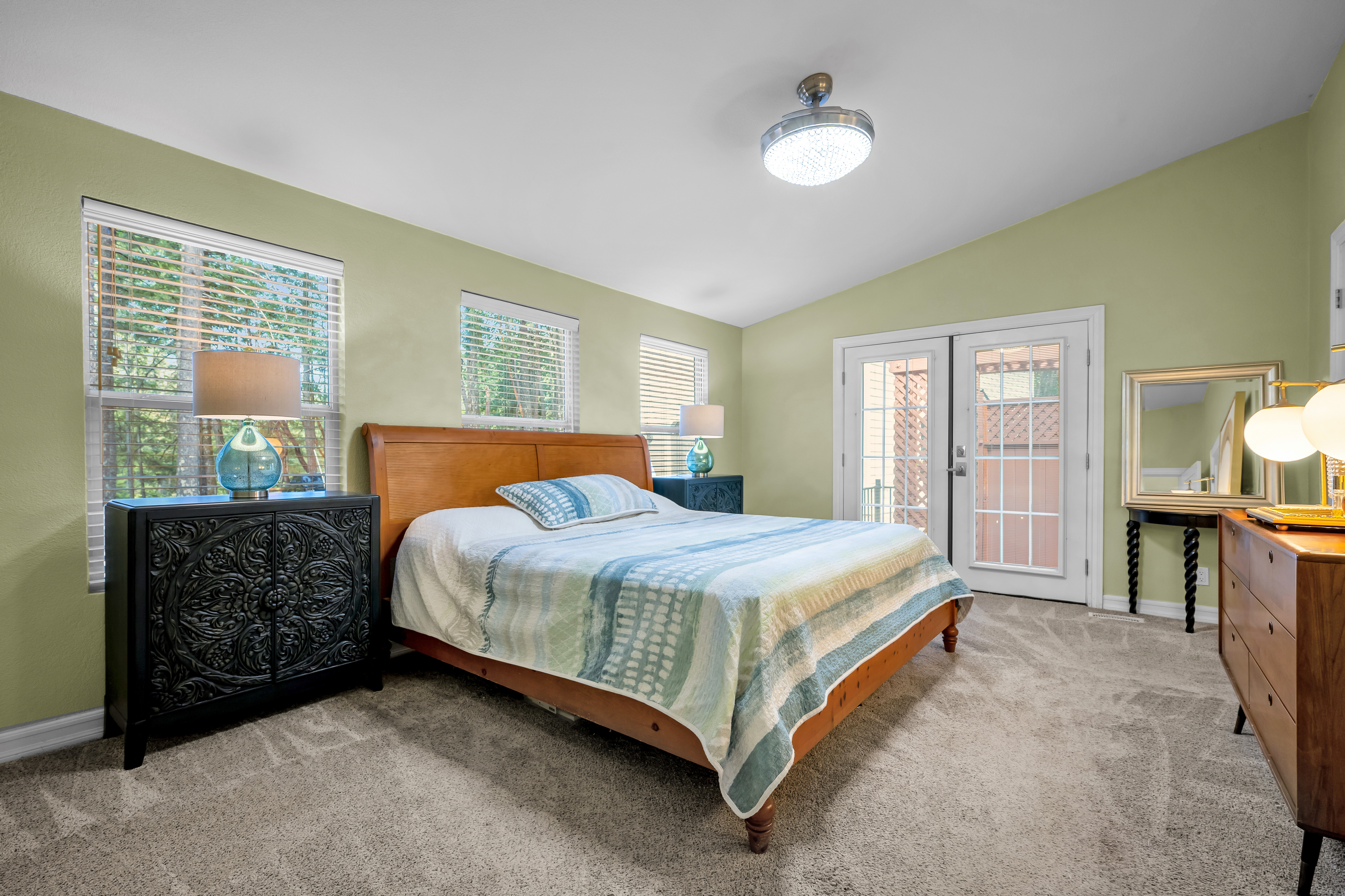 Willits, California, 95490, United States, 4 Bedrooms Bedrooms, ,3 BathroomsBathrooms,Residential,For Sale,1980811