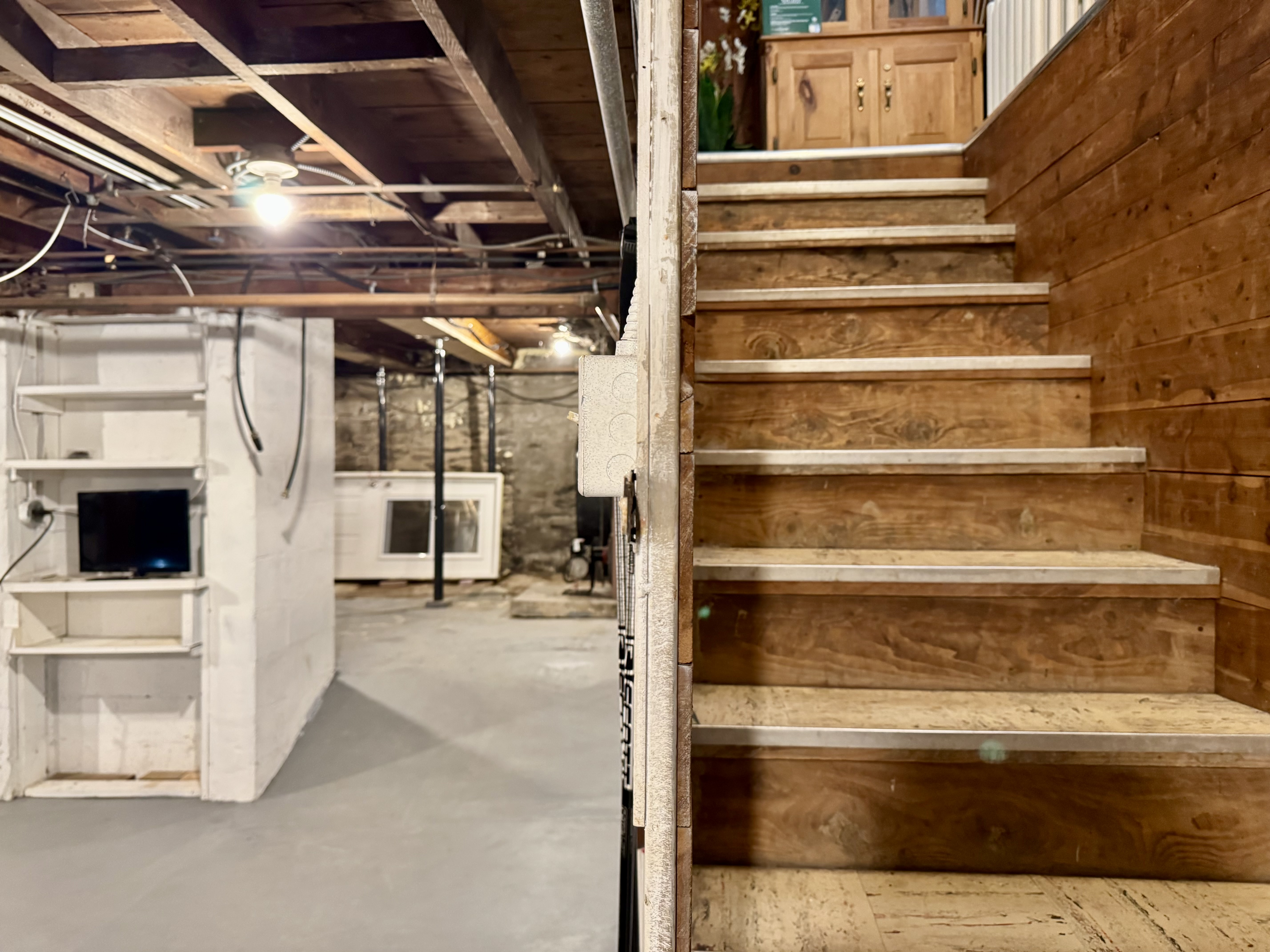 Catskill, New York, 12414, United States, 6 Bedrooms Bedrooms, ,3 BathroomsBathrooms,Residential,For Sale,1983582