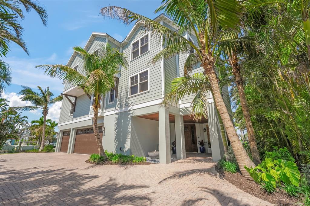 Holmes Beach, Florida, 34217, United States, 5 Bedrooms Bedrooms, ,5 BathroomsBathrooms,Residential,For Sale,1770392