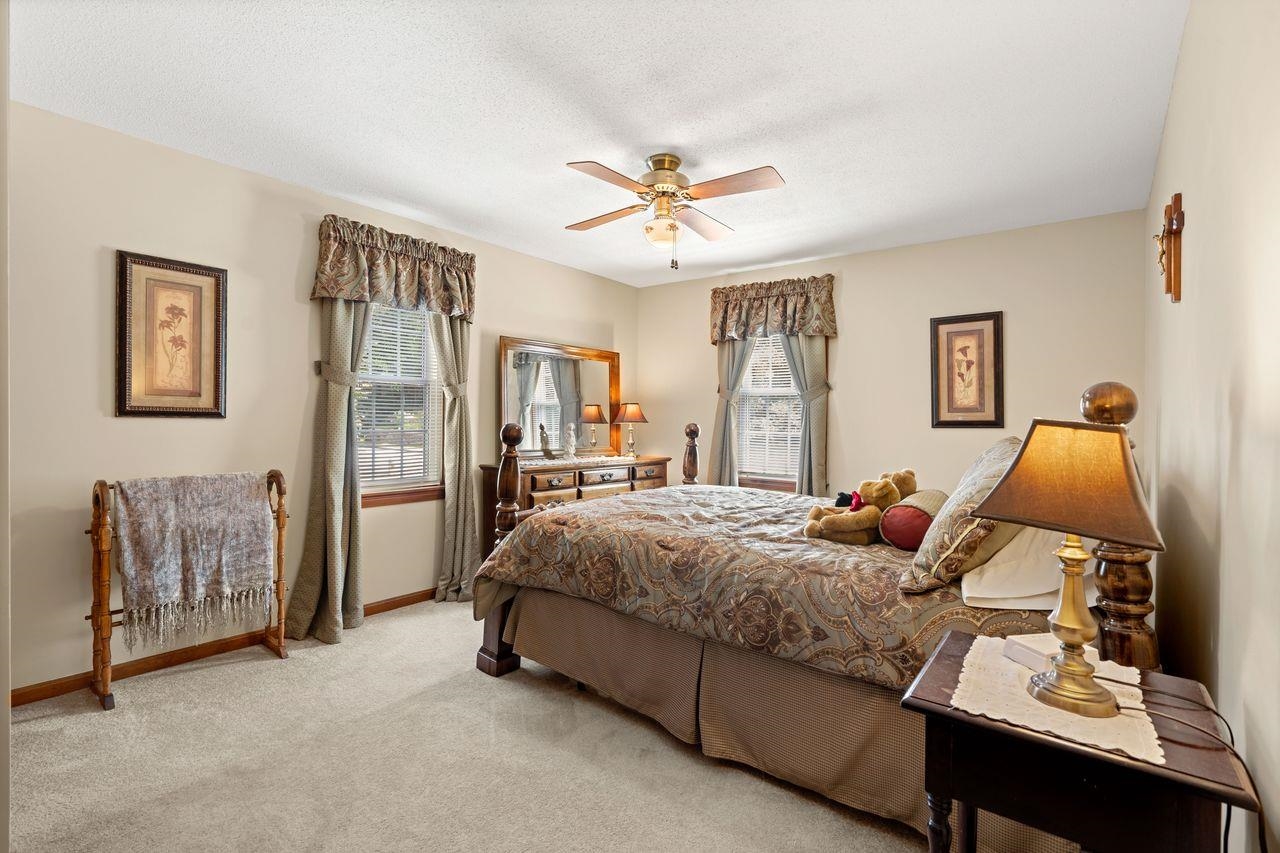 Hooksett, New Hampshire, 03106, United States, 3 Bedrooms Bedrooms, ,2 BathroomsBathrooms,Residential,For Sale,1897841