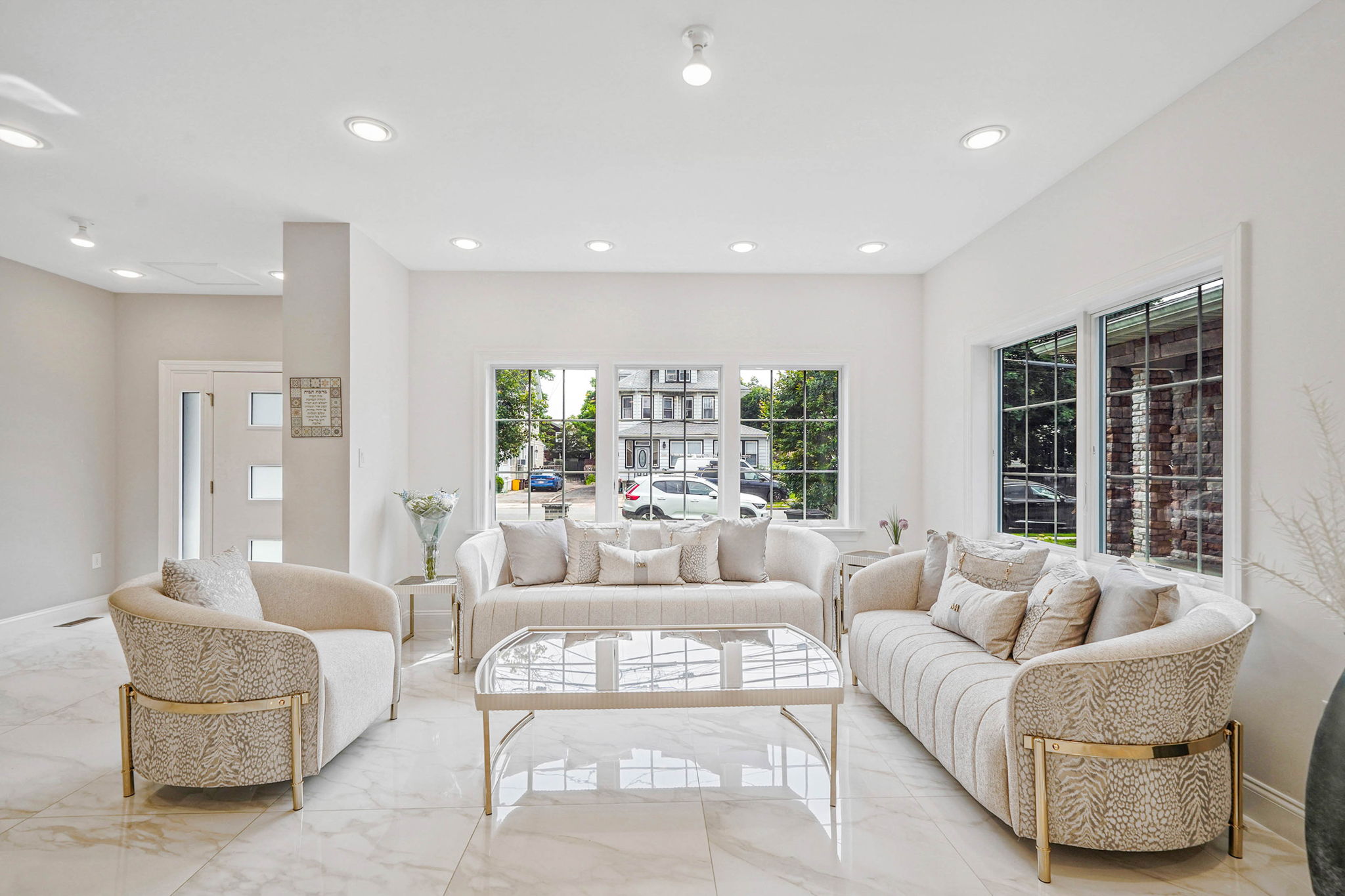 Cedarhurst, New York, 11516, United States, 5 Bedrooms Bedrooms, ,5 BathroomsBathrooms,Residential,For Sale,1851144