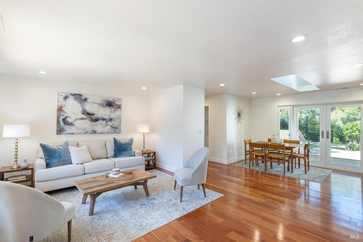 Glen Ellen, California, 95442, United States, 4 Bedrooms Bedrooms, ,3 BathroomsBathrooms,Residential,For Sale,1904205