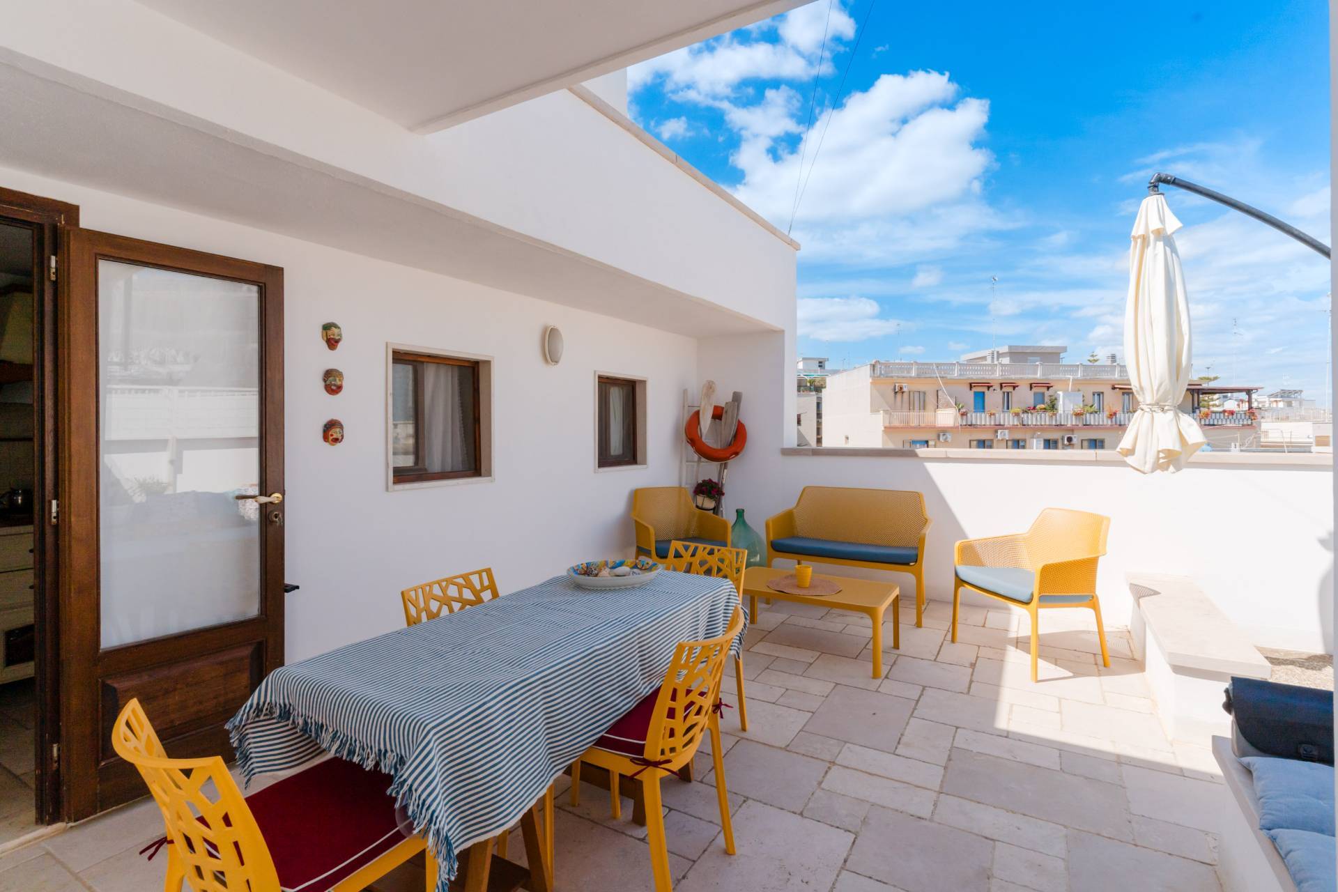 Mola di Bari, Bari, 70042, IT, 4 Bedrooms Bedrooms, ,5 BathroomsBathrooms,Residential,For Sale,1847182