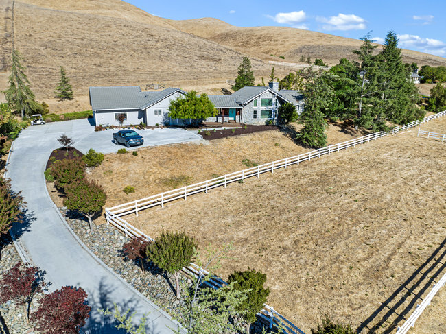 Tres Pinos, California, 95075, United States, 3 Bedrooms Bedrooms, ,3 BathroomsBathrooms,Residential,For Sale,1988626