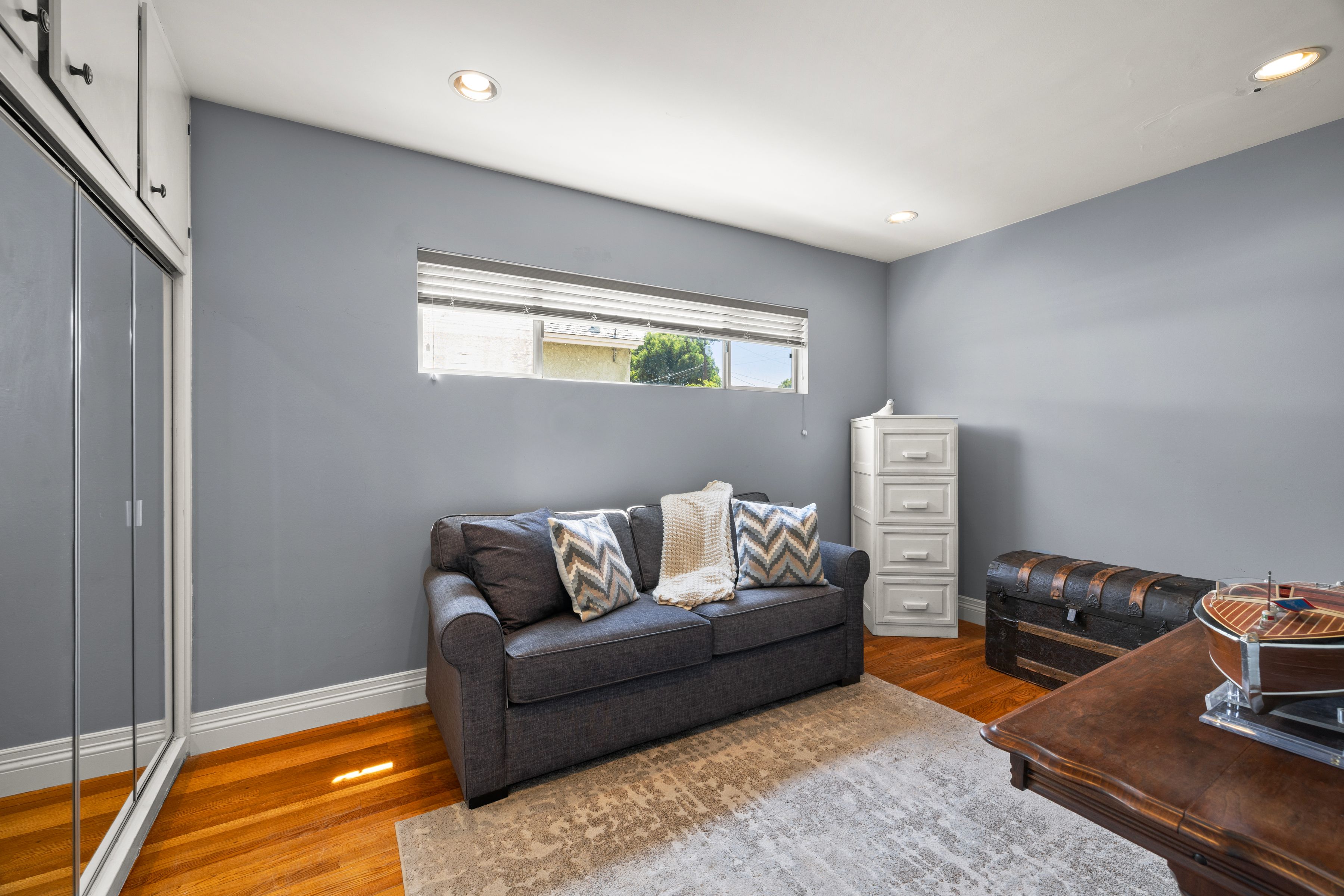  17630 Kittridge Street - 物件實景
