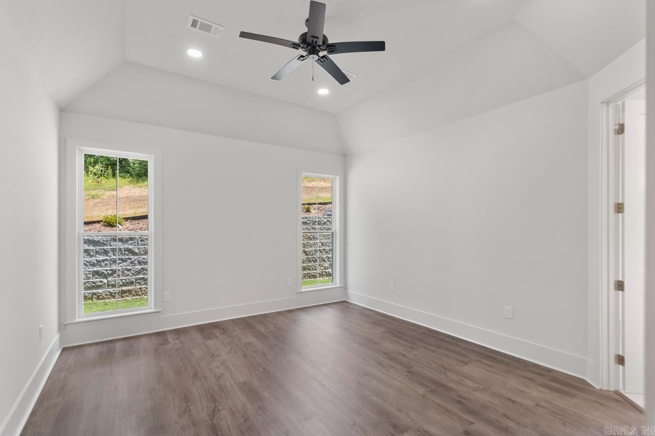 Benton, Arkansas, 72019, United States, 5 Bedrooms Bedrooms, ,4 BathroomsBathrooms,Residential,For Sale,2005368