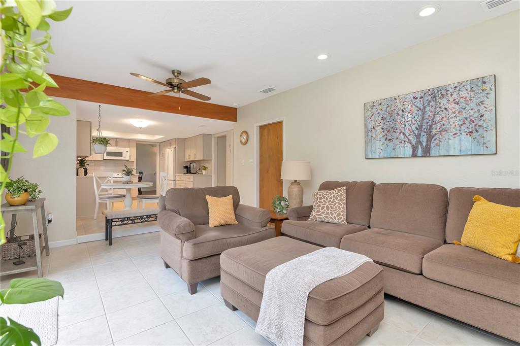 Largo, Florida, 33773, United States, 3 Bedrooms Bedrooms, ,3 BathroomsBathrooms,Residential,For Sale,1839107