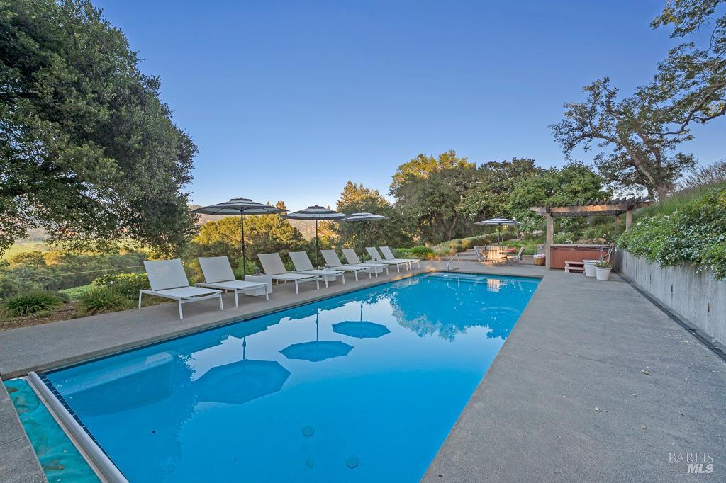 Healdsburg, California, 95448, United States, 3 Bedrooms Bedrooms, ,4 BathroomsBathrooms,Residential,For Sale,1866142