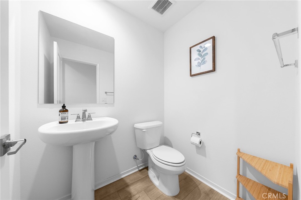 Chino, California, 91708, United States, 2 Bedrooms Bedrooms, ,3 BathroomsBathrooms,Residential,For Sale,1932480