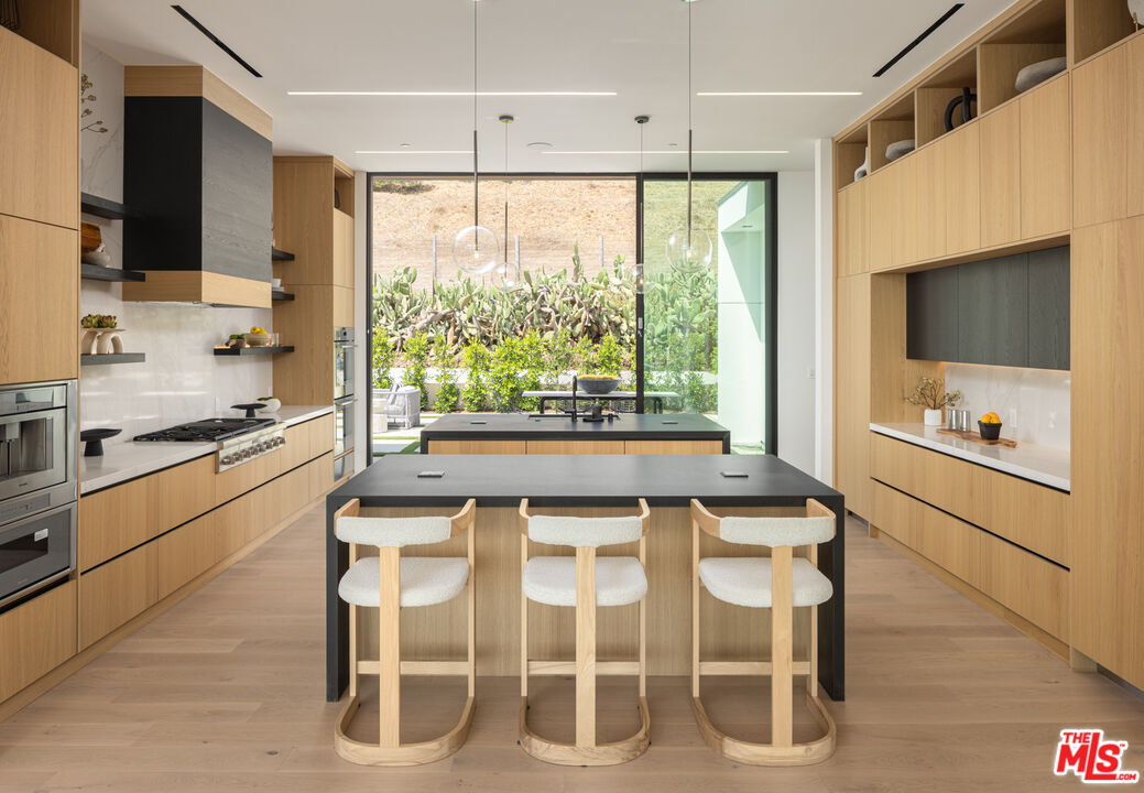 29623 Cuthbert Rd, Malibu, California, 90265, United States, 5 Bedrooms Bedrooms, ,8 BathroomsBathrooms,Residential,For Sale,29623 Cuthbert Rd,1682561