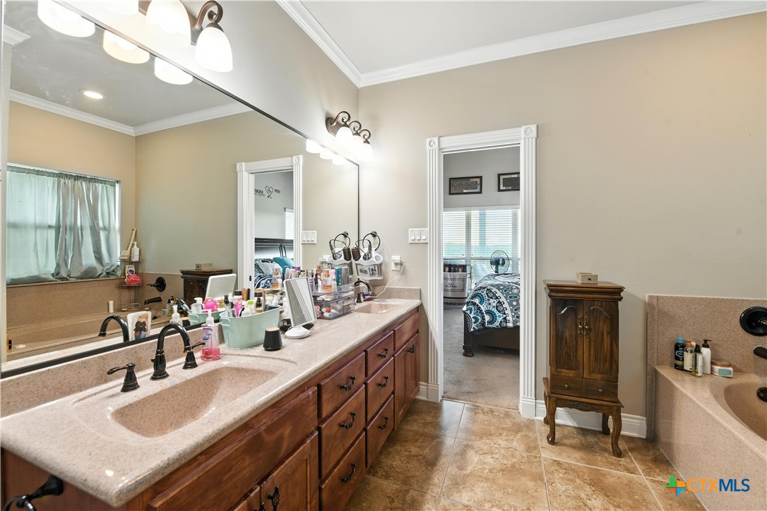 Kempner, Texas, 76539, United States, 4 Bedrooms Bedrooms, ,4 BathroomsBathrooms,Residential,For Sale,1903340