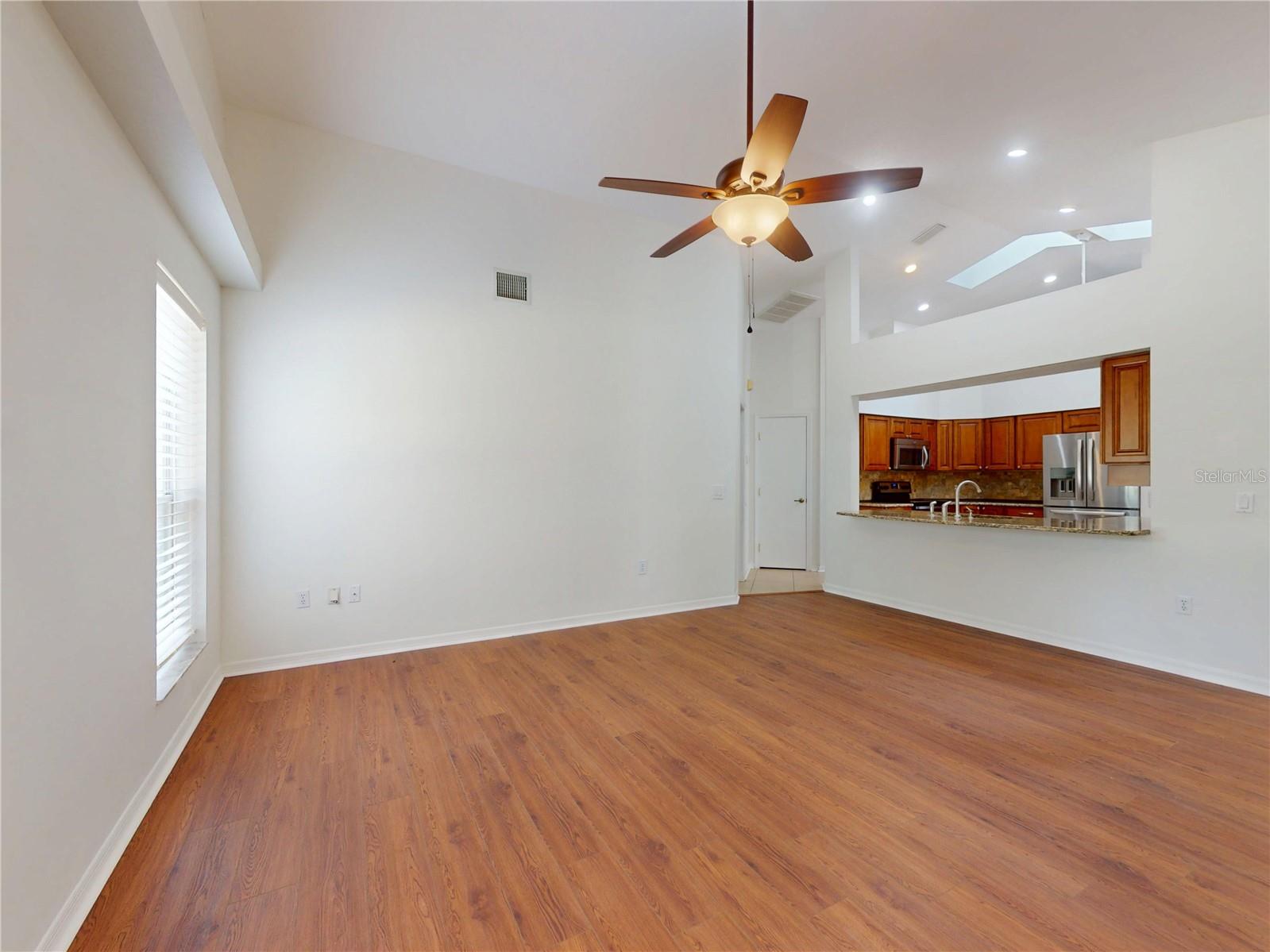 OCALA, Florida, 34482, United States, 4 Bedrooms Bedrooms, ,2 BathroomsBathrooms,Residential,For Sale,1991110