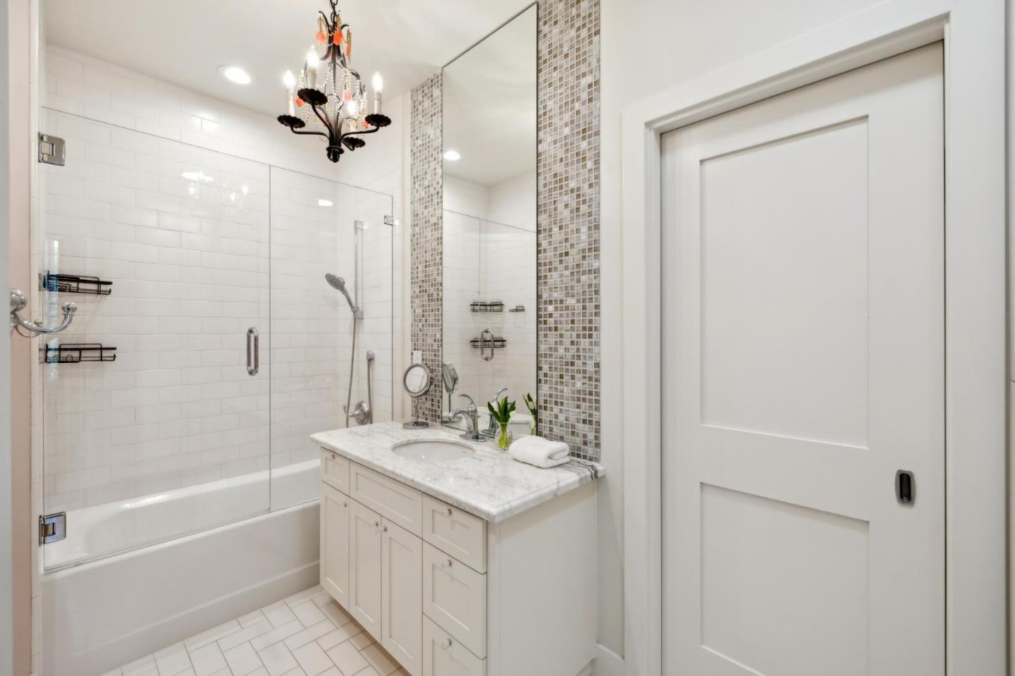 Menlo Park, California, 94025, United States, 6 Bedrooms Bedrooms, ,6 BathroomsBathrooms,Residential,For Sale,1939907