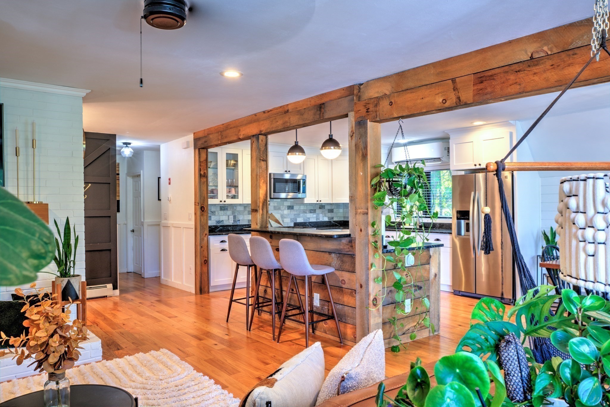 Westford, Massachusetts, 01886, United States, 4 Bedrooms Bedrooms, ,3 BathroomsBathrooms,Residential,For Sale,1980422