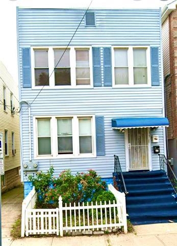 Jersey City, New Jersey, 07305, United States, 5 Bedrooms Bedrooms, ,3 BathroomsBathrooms,Residential,For Sale,1994746