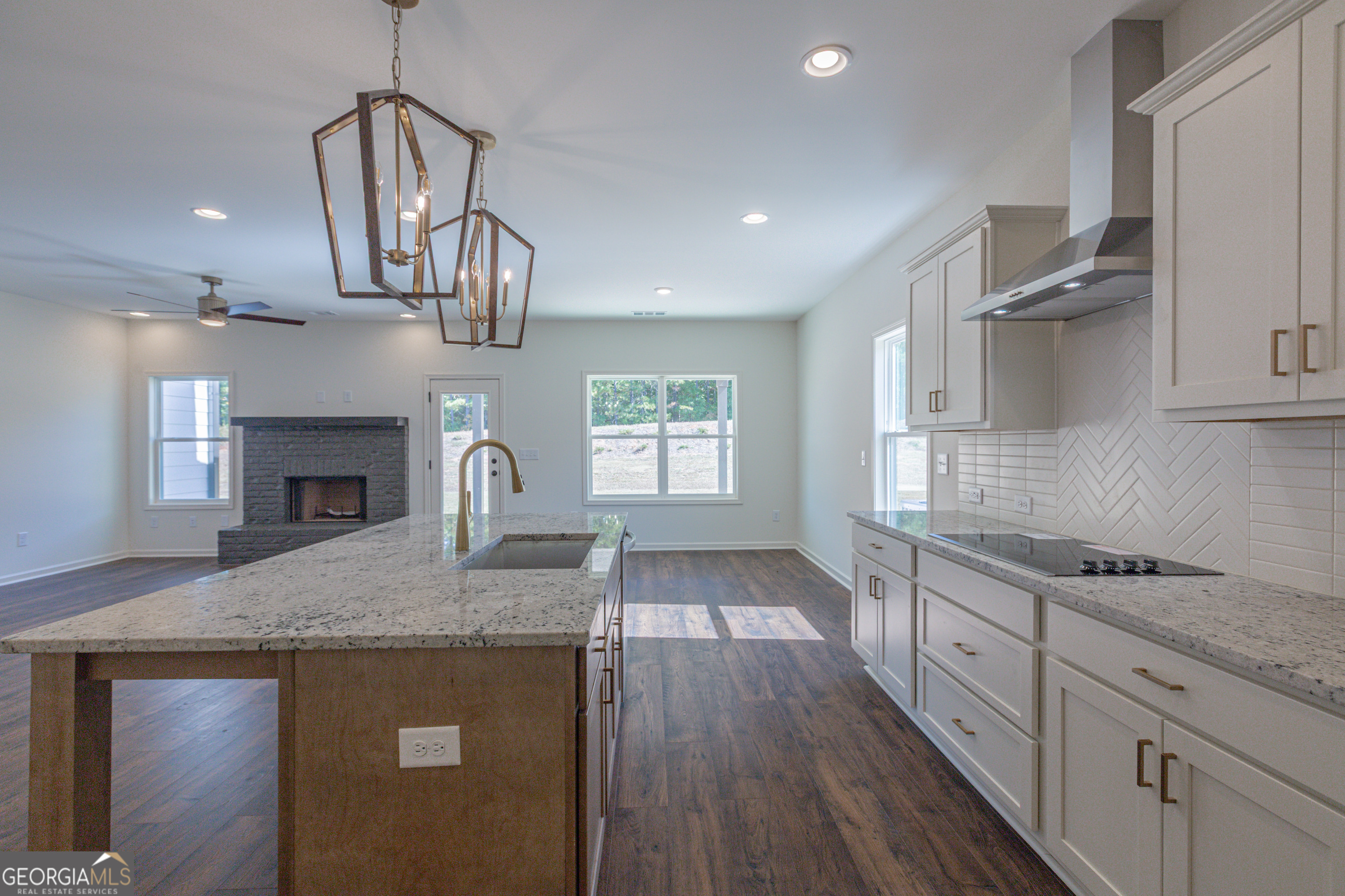 Senoia, Georgia, 30276, United States, 4 Bedrooms Bedrooms, ,3 BathroomsBathrooms,Residential,For Sale,1987897