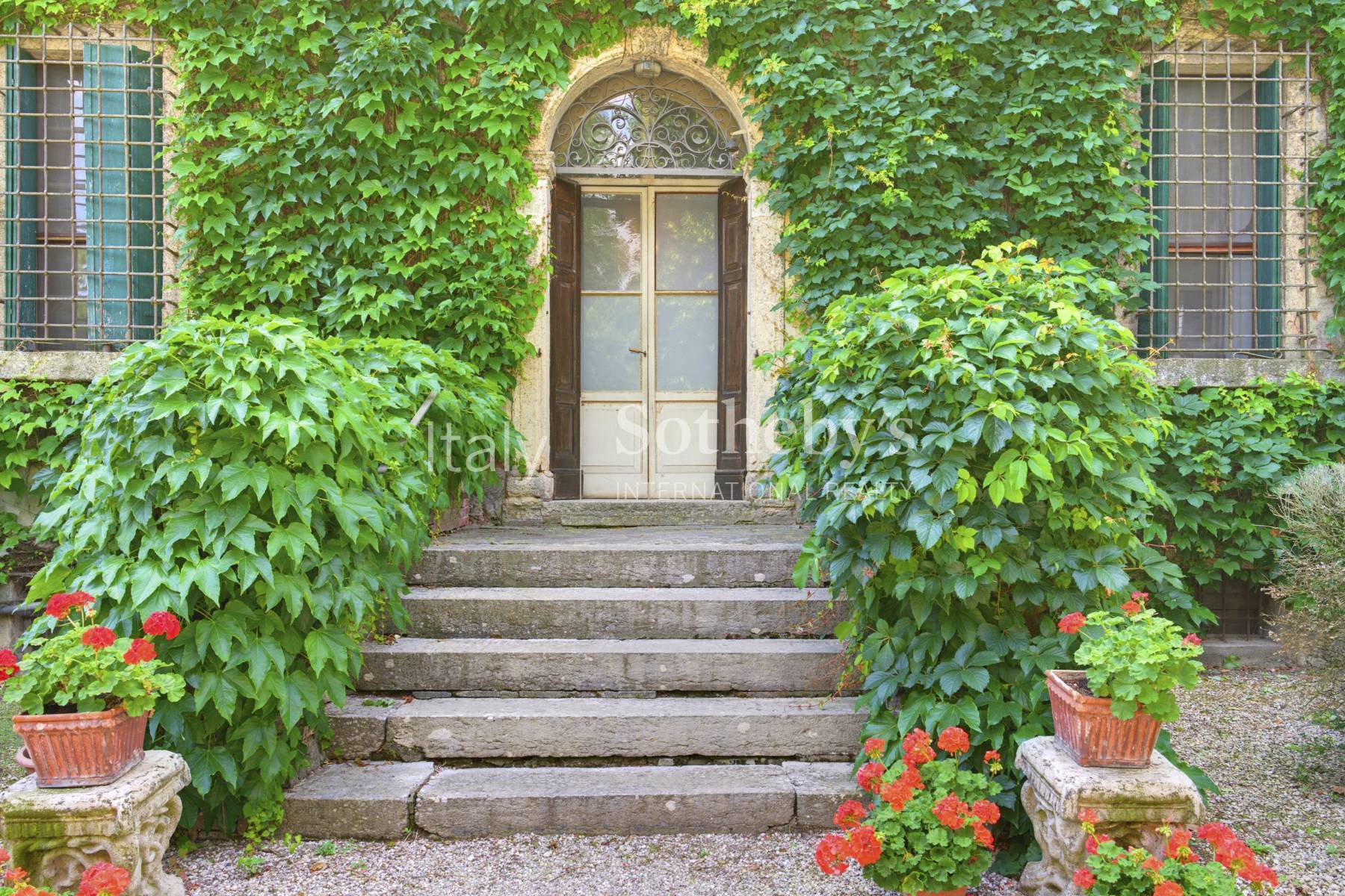  Villa in a historic rural courtyard with residences, park, and swimming pool. - 物件實景