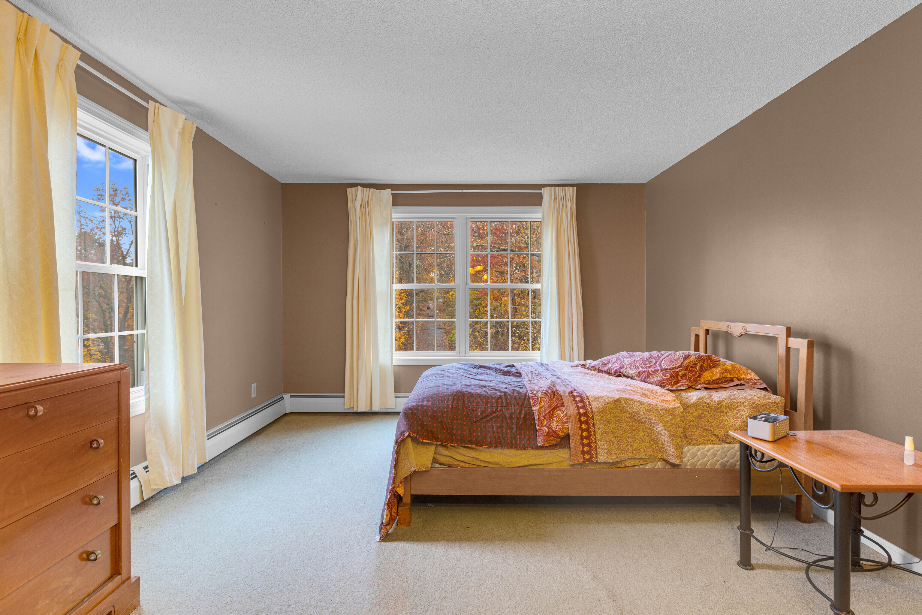 Cromwell, Connecticut, 06416, United States, 4 Bedrooms Bedrooms, ,3 BathroomsBathrooms,Residential,For Sale,1991491