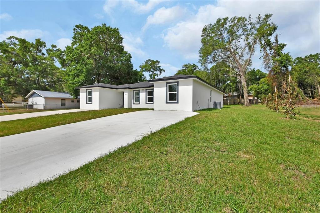 Deland, Florida, 32720, United States, 6 Bedrooms Bedrooms, ,4 BathroomsBathrooms,Residential,For Sale,1898564