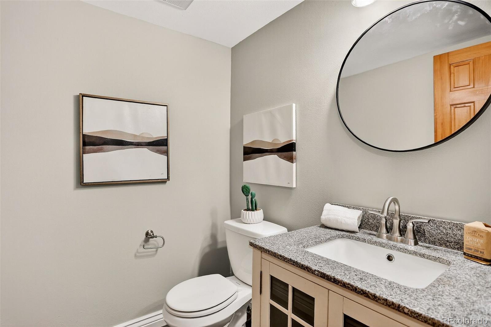 Littleton, Colorado, 80127, United States, 4 Bedrooms Bedrooms, ,2 BathroomsBathrooms,Residential,For Sale,2003001