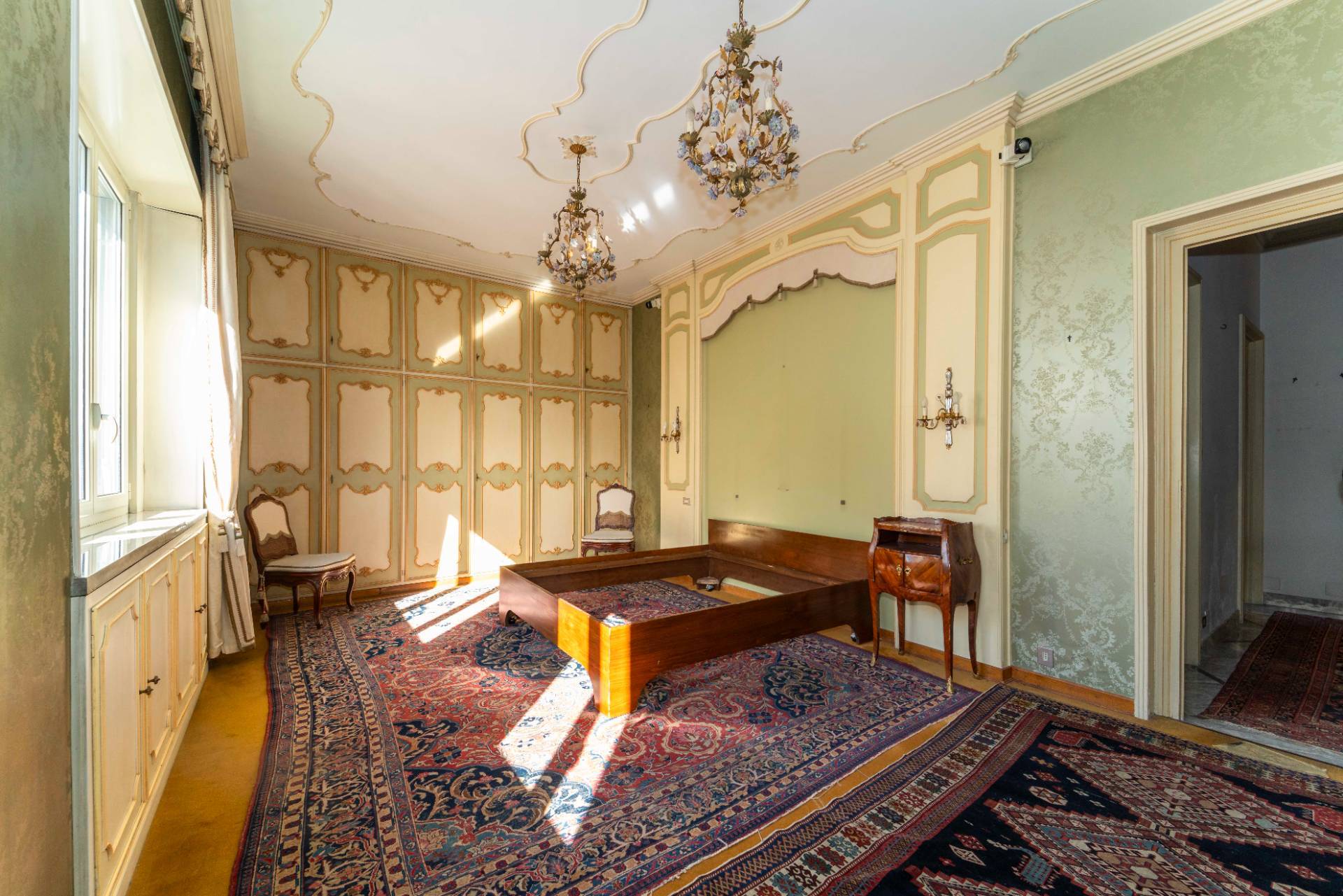 Torino, Torino, 10100, IT, 4 Bedrooms Bedrooms, ,3 BathroomsBathrooms,Residential,For Sale,1989083