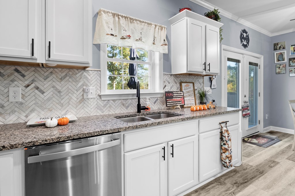 Rice, Virginia, 23966, United States, 3 Bedrooms Bedrooms, ,2 BathroomsBathrooms,Residential,For Sale,1982406