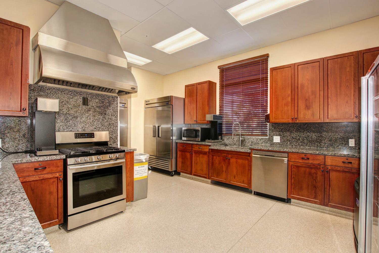 Elk Grove, California, 95757, United States, 2 Bedrooms Bedrooms, ,2 BathroomsBathrooms,Residential,For Sale,1989569