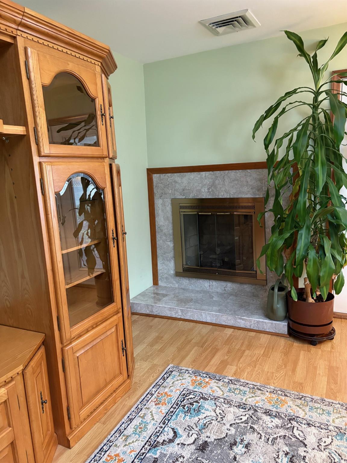 Hauppauge, New York, 11788, United States, 4 Bedrooms Bedrooms, ,3 BathroomsBathrooms,Residential,For Sale,1924109